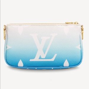 Louis Vuitton Blue Multipochette bag Accessoires